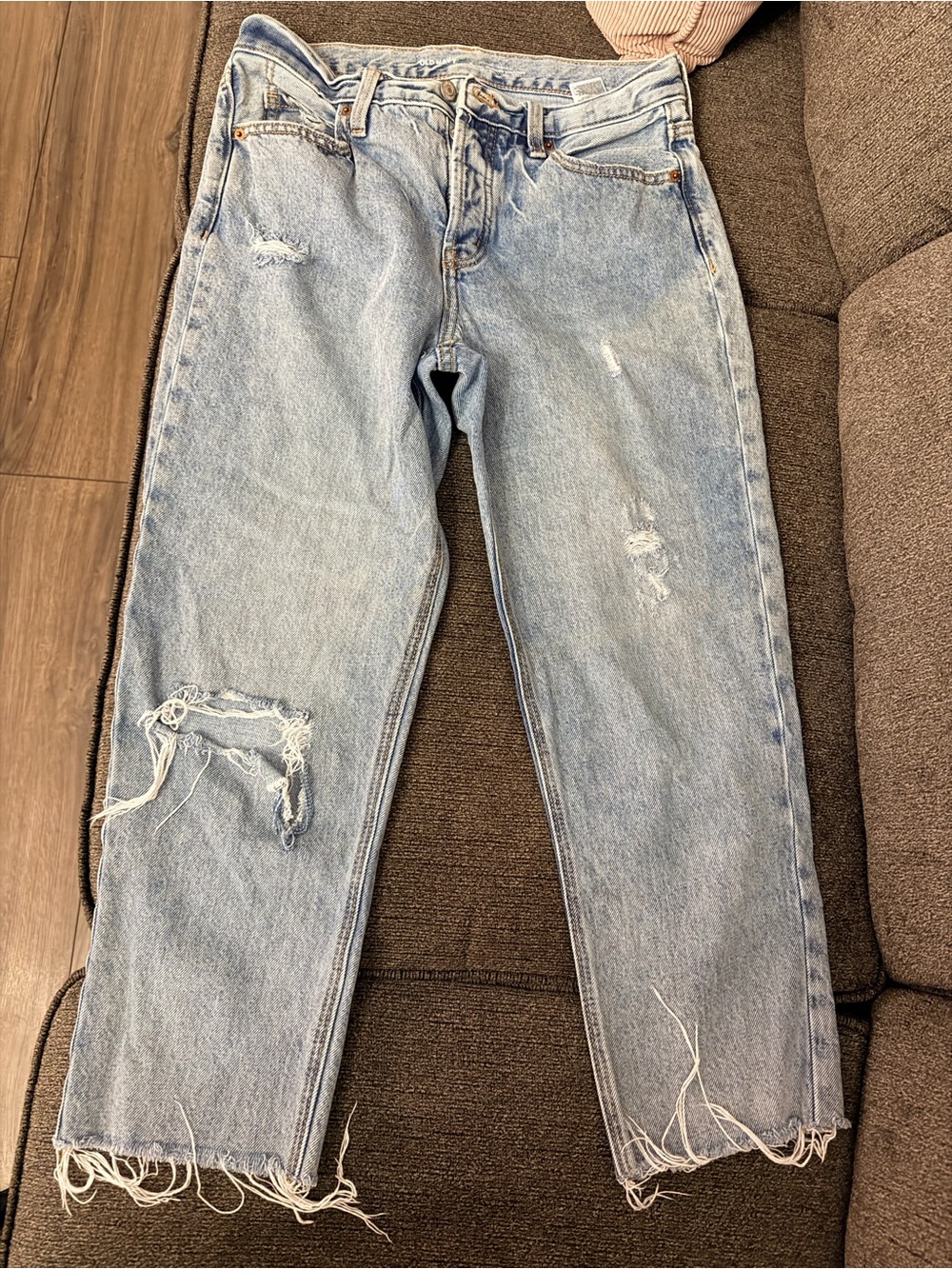 Old Navy Light Blue Distressed Ankle Jeans